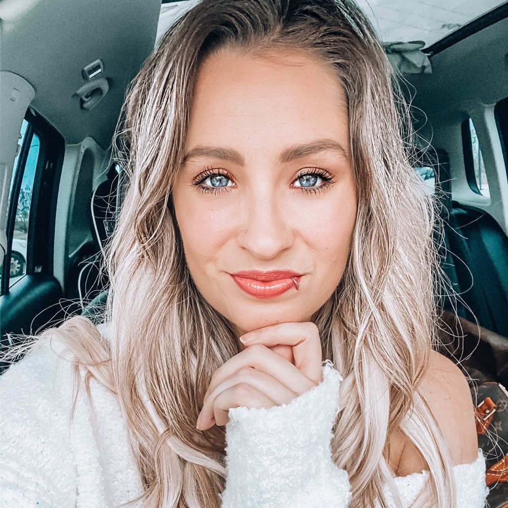 Meet your Posher, Jessica